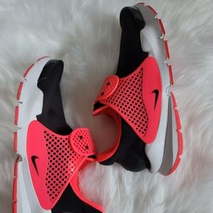 NIKE SOCK DART (GS) SZ 6Y